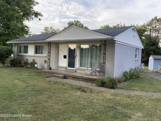 Foreclosed Home - 2501 WYCKFORD WAY, 40218
