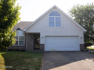Foreclosed Home - 6031 WOODHAVEN PLACE CIR, 40228