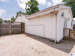 Foreclosed Home - 174 CRESTWOOD LN, 40229