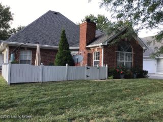 Foreclosed Home - 3015 PARKSTONE CT, 40241