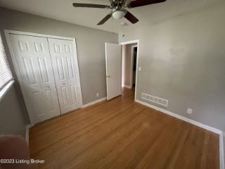Foreclosed Home - 2613 AYLESBURY CT, 40242