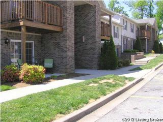 Foreclosed Home - 11917 TAZWELL DR APT 2, 40245