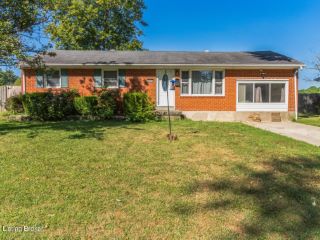 Foreclosed Home - 8012 CANNA DR, 40258