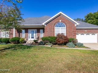 Foreclosed Home - 8303 GRANDEL FOREST WAY, 40258