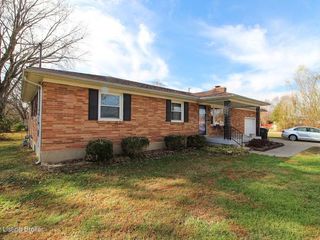 Foreclosed Home - 5302 GLYNDON WAY, 40272
