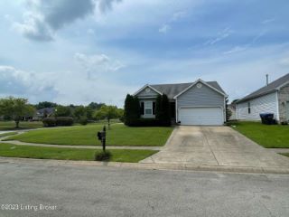Foreclosed Home - 11212 SANDWOOD PL, 40272