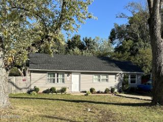 Foreclosed Home - 13303 MEADOWLAWN DR, 40272