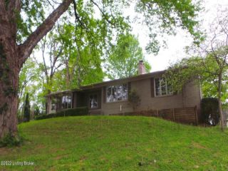 Foreclosed Home - 9206 OLD BARDSTOWN RD, 40291