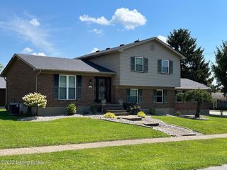 Foreclosed Home - 4109 CHENWOOD LN, 40299