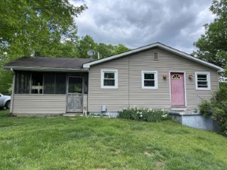 Foreclosed Home - 1386 BEAVER LAKE RD, 40342