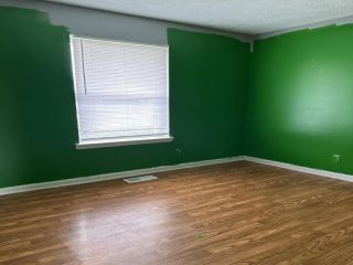 Foreclosed Home - 808 WALTON ST, 40351