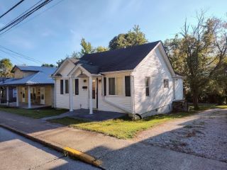 Foreclosed Home - 922 W MAIN ST, 40351