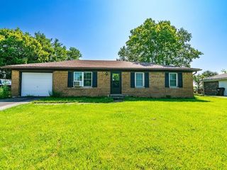 Foreclosed Home - 595 OLD LOUISVILLE RD, 40372