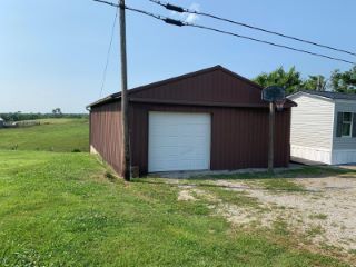 Foreclosed Home - 4190 N KY 501, 40442