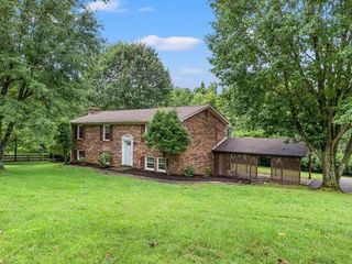 Foreclosed Home - 107 ROSS DR, 40475
