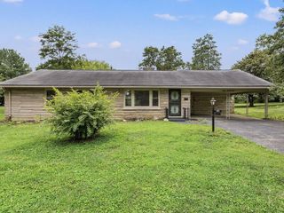Foreclosed Home - 926 WOLF RUN DR, 40504