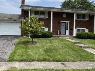 Foreclosed Home - 523 WANSTEAD WAY, 40505