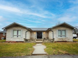 Foreclosed Home - 1079 OAKWOOD DR, 40511