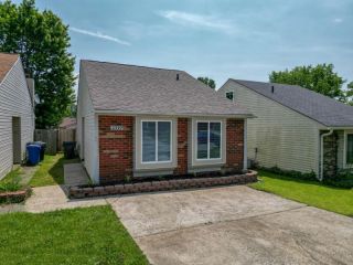 Foreclosed Home - 3332 FOX TRACE RD, 40515