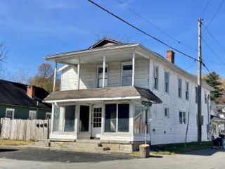 Foreclosed Home - 926 HOLMES ST, 40601