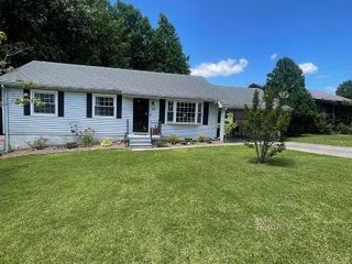 Foreclosed Home - 305 PINE DR, 40701
