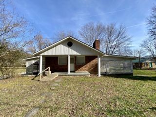 Foreclosed Home - 2031 S KY 233, 40734