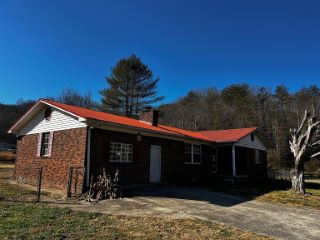 Foreclosed Home - 1435 GAIL HART RD, 40759