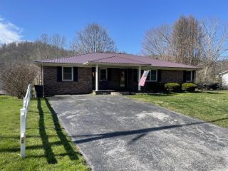 Foreclosed Home - 5581 N KY 11, 40943