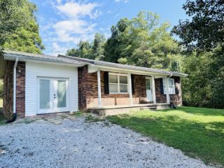 Foreclosed Home - 142 HEAVENLY HEIGHTS RD, 40962