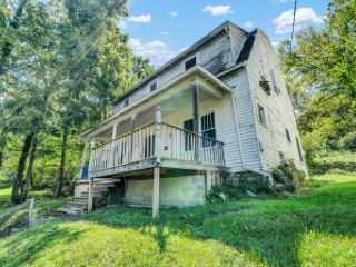 Foreclosed Home - 342 E 4TH ST, 41056