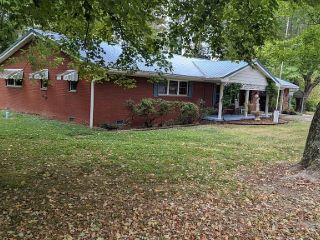 Foreclosed Home - 6813 DANIELS FORK RD, 41102