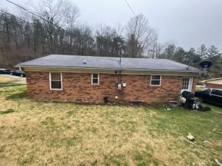 Foreclosed Home - 119 LEWIS LN, 41143
