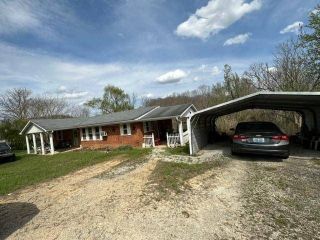 Foreclosed Home - 464 N KY 32, 41171