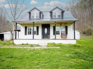 Foreclosed Home - 110 GREEN BRANCH RD, 41171