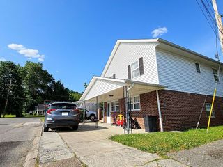 Foreclosed Home - 104 9TH ST, 41240