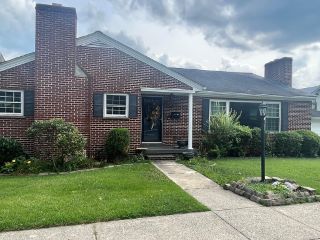 Foreclosed Home - 316 5TH ST, 41240