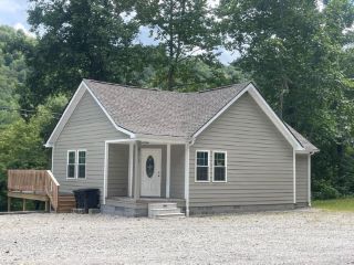 Foreclosed Home - 871 FISHTRAP RD, 41562