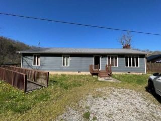Foreclosed Home - 3942 KY ROUTE 122, 41655