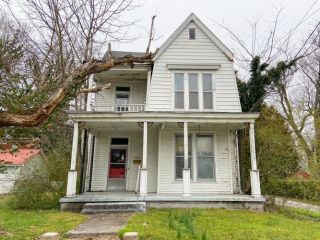 Foreclosed Home - 1647 Jefferson Street, 42001