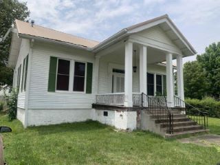 Foreclosed Home - 206 PARK AVE, 42041