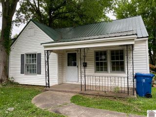 Foreclosed Home - 700 SYCAMORE ST, 42071