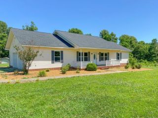 Foreclosed Home - 176 County Farm Rd, 42087