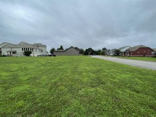 Foreclosed Home - 401 TRADITIONS BLVD, 42103