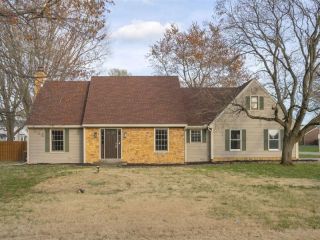 Foreclosed Home - 3358 BOW DR, 42104