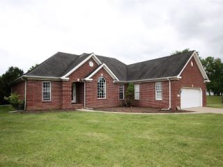 Foreclosed Home - 1401 CURLING CT, 42104