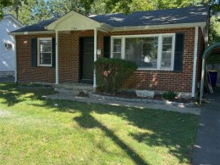 Foreclosed Home - 1704 GLENDALE DR, 42104