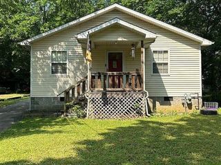 Foreclosed Home - 226 SUNSET AVE, 42141