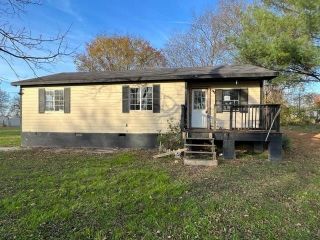 Foreclosed Home - 212 WALKER ST, 42164