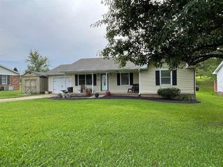 Foreclosed Home - 225 SOUTHWEST DR, 42164