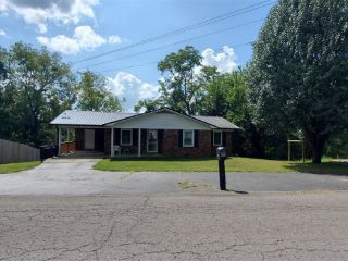 Foreclosed Home - 245 MAYSVILLE RD, 42164